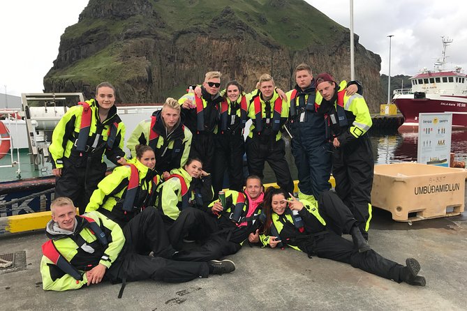 1-Hour Small Group Sightseeing Boat Tour in Vestmannaeyjar - Who This Tour Suits Best (And Who Might Want a Longer Option)
