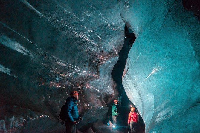3-Day Golden Circle, Ice Cave and Glacier Lagoon Small-Group Tour - Hotels, Breakfast, and the Dinner Reality on a 3-Day Schedule