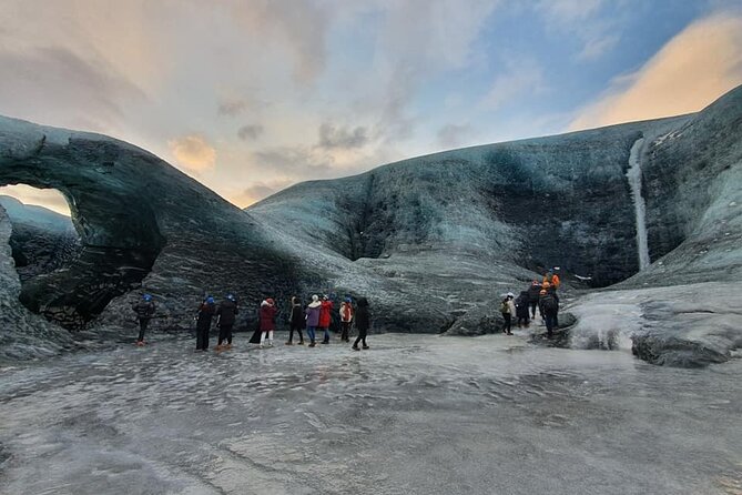 3-Day Golden Circle, South Coast & Ice Cave - Small Group Tour - Day 1: Þingvellir tectonic drama, Geysir power, Gullfoss canyon force, Kerið crater views