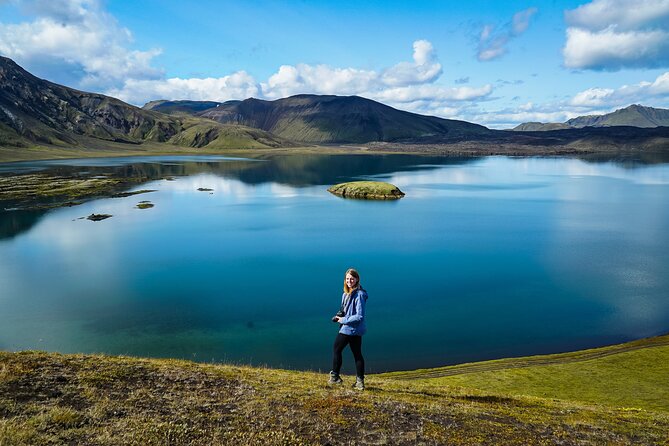 3-Day Icelandic Highlands, Háifoss & Grænihryggur Hiking Tour - Day 2: Suðurnámur Peak and the Laugahraun Lava Field Geology Stop
