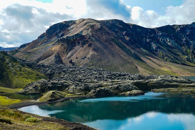 3-Day Icelandic Highlands, Háifoss & Grænihryggur Hiking Tour - Mountain Huts: What You Gain, What You Give Up, and How to Sleep Better