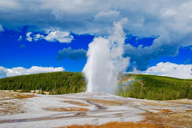 3 Day Summer South Coast, Golden Circle and Jökulsarlon glacier lagoon - Day 1: Thingvellir tectonic plates, Gullfoss Golden Falls, and Geysir’s timing