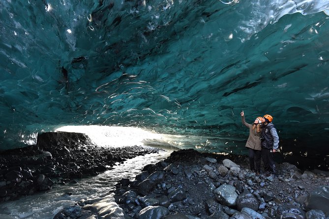 4 Day Blue Ice Cave, South Coast, Golden Circle, Snæfellsnes & Northern Lights - Day 1 in Snæfellsnes: Kirkjufell, seals at Ytri Tunga, and black-sand drama