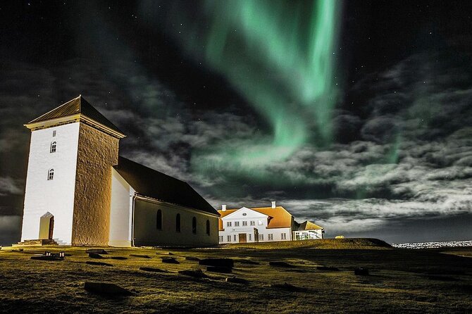 4 Hours Northern Lights Private Luxury Tour - Your 4-Hour Schedule, Broken Down Like a Real Night Out