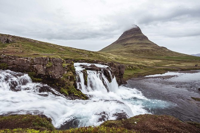 5-Day West Iceland, Ice Cave and South Iceland Small-Group Tour - Day 1: Deildartunguhver, Snorralaug, and the lava-waterfalls combo day