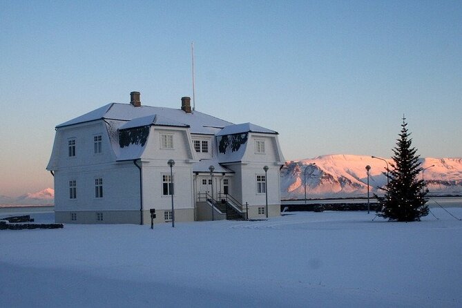 5-Days Land of Northern Lights Tour from Reykjavík - Day 3: Seljalandsfoss, Skógar Museum, Skógafoss, and Choosing the Sólheimajökull Glacier Walk