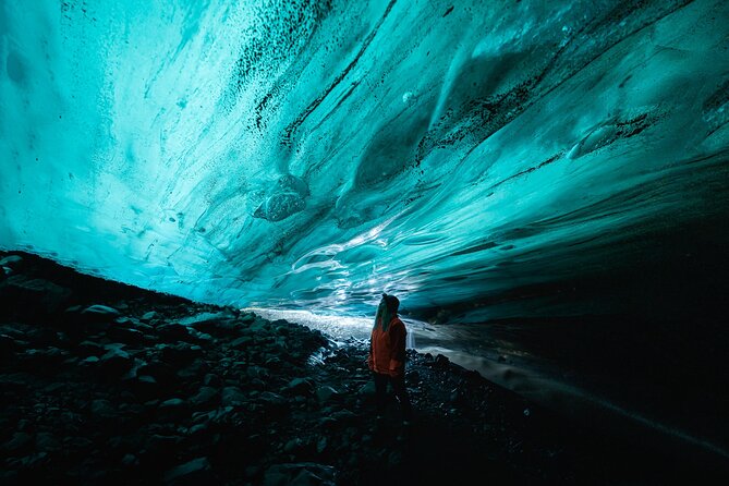 8-Day Small Group Tour Around Iceland from Reykjavik - Day 3 Diamond Beach, Jökulsárlón Icebergs, and the Crystal Ice Cave Experience