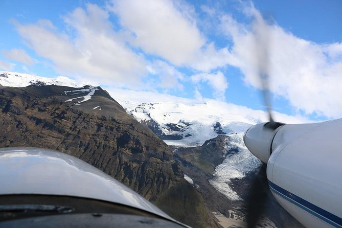 Airplane Flight over Vatnajökull Volcanic Eruption Sites - Why Flying Vatnajökull’s Eruption Areas From Skaftafell Makes Sense