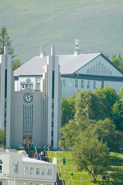 Akureyri: City Walk with Local Food - Lunch without the guessing: regional tastings that cover the north