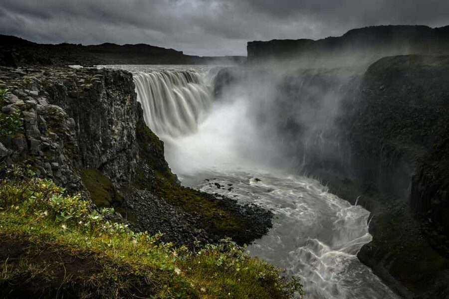 Akureyri: Dettifoss and Goðafoss Waterfalls Tour - The Guide Makes the Day Work, Not Just the Weather