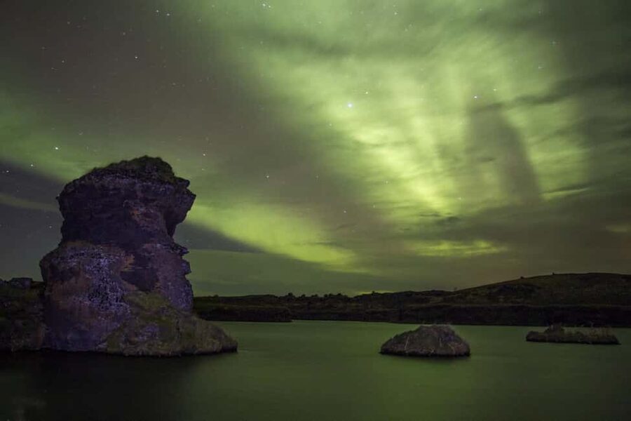 Akureyri: Northern Lights Tour - How the guide explains aurora formation, and why it helps you see better
