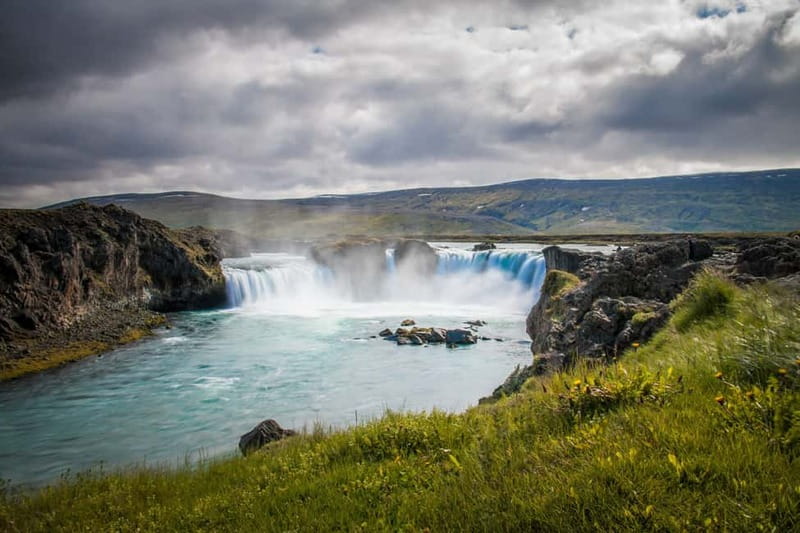 Akureyri Port: Myvatn Nature Baths & Godafoss Waterfall Tour - Who should book this Akureyri-to-Myvatn shore excursion