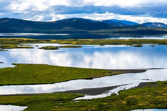Classic Golden Circle & Kerið Small-Group Tour from Reykjavík - Stop 3, Þingvellir (Thingvellir) in 45 minutes: the plate-walking moment