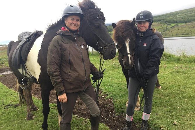 Deacon Horse Riding Tour - Coffee, light refreshments, and the cake moment