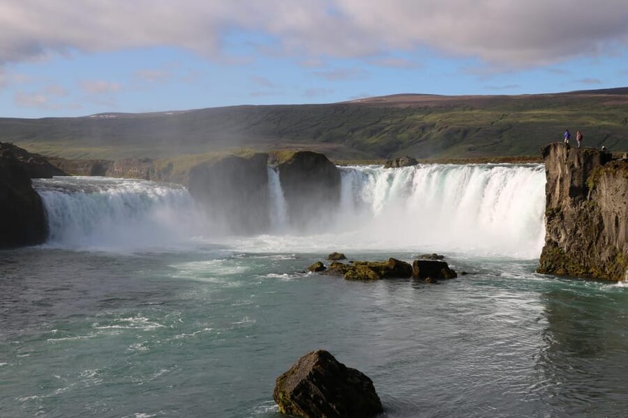 From Akureyri: Goðafoss Express Minibus Tour - Your Time at Goðafoss Waterfall of the Gods (How to Use That Hour)