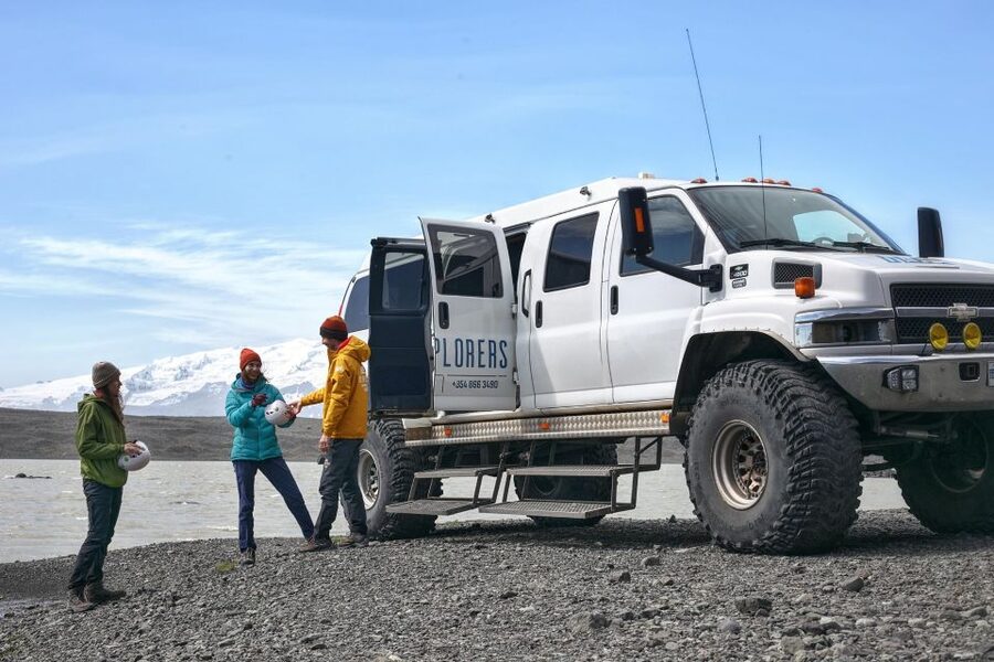 From Jökulsárlón: Ice Cave and Glacier Exploration Tour - The glacier walk: 4-6 km on medium terrain