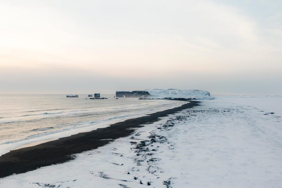 From Reykjavík: 2-Day South Coast Adventure - The Vík lunch break and the drive toward Skaftafell