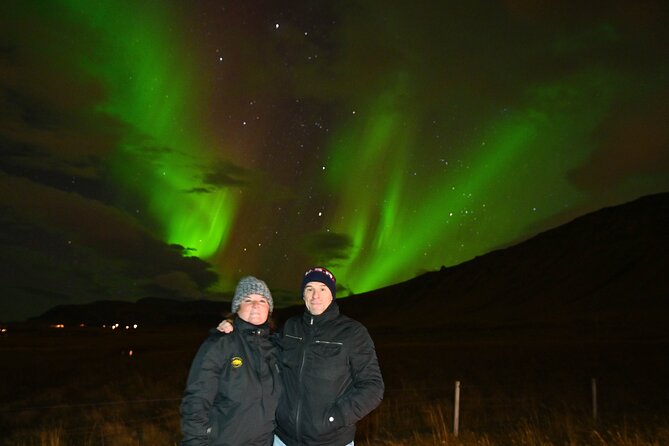 From Reykjavik 4x4 Minibus Northern Lights with Photo and Cocoa - Staying Warm: Hand Warmers, Hot Chocolate, and a Real Break