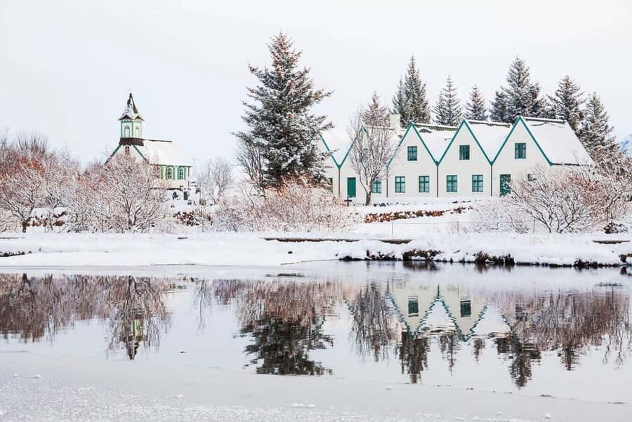 From Reykjavík: 5-Day Northern Lights Hunt & Glacier Lagoon - Price and value at $1,501 per person: what you get, what to budget for