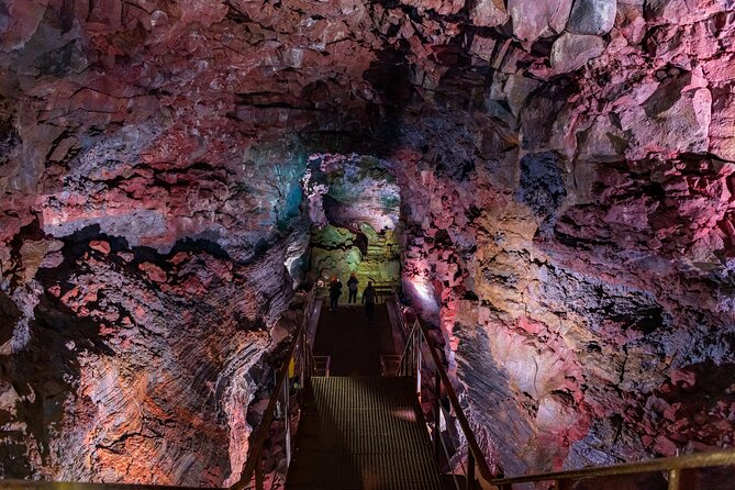 From Reykjavík: Evening Lava Tunnel Tour and Northern Lights Tour - Raufarhólshellir Lava Tunnel: helmets, torches, and real underground weirdness