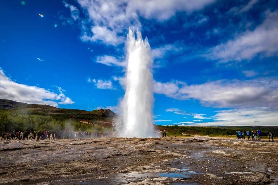 From Reykjavik: Full-Day Horse Riding & Golden Circle Tour - Þingvellir: walk between continents and see why Iceland organized early