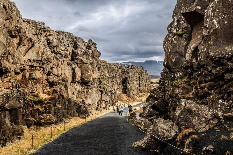 From Reykjavik: Golden Circle & Kerið Full-Day Tour - Kerið crater lake (Kerið): milky blue water and red slopes