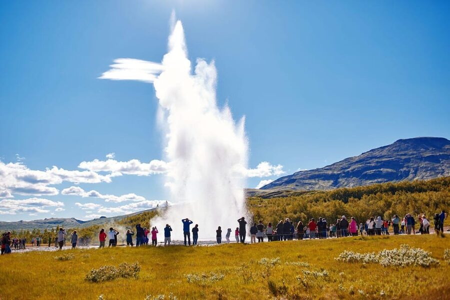 From Reykjavik: Golden Circle & Kerið Full-Day Tour - Hveragerði: the earthquake town coffee break with hot-spring energy