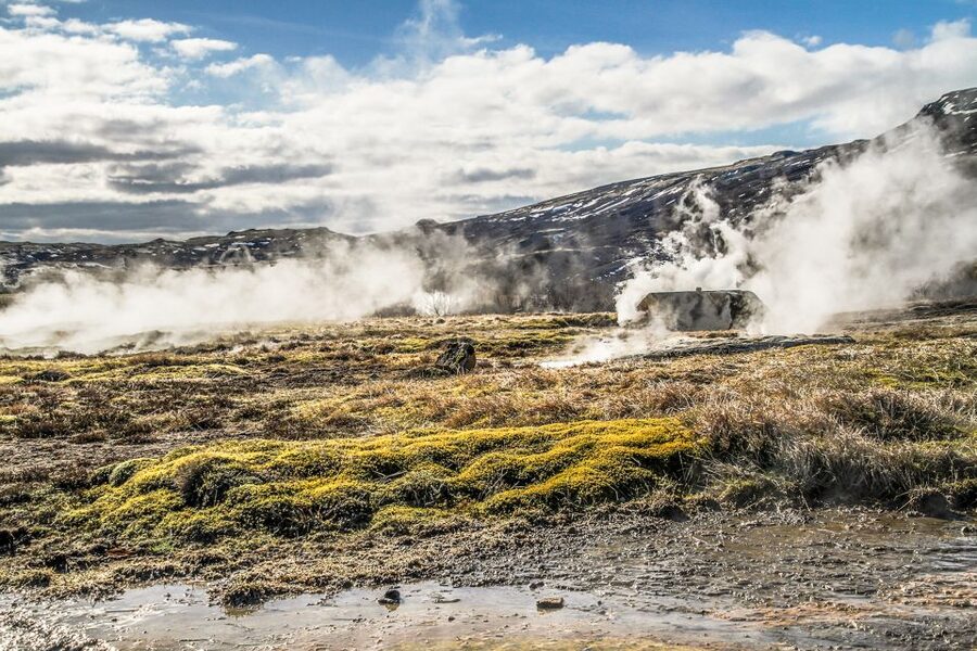 From Reykjavik: Golden Circle, Kerid, & Secret Lagoon Tour - Þingvellir National Park: tectonic plates you can actually picture