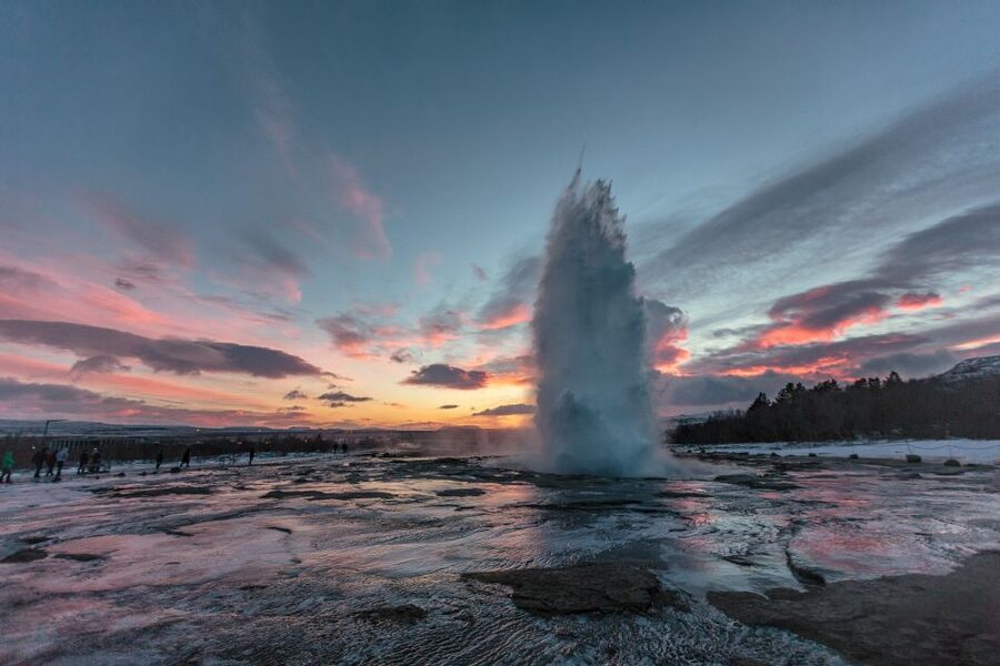 From Reykjavík: Golden Circle & Northern Lights Combo - The Reykjavik dinner break: what to do with your time between 6:00 PM and pickup