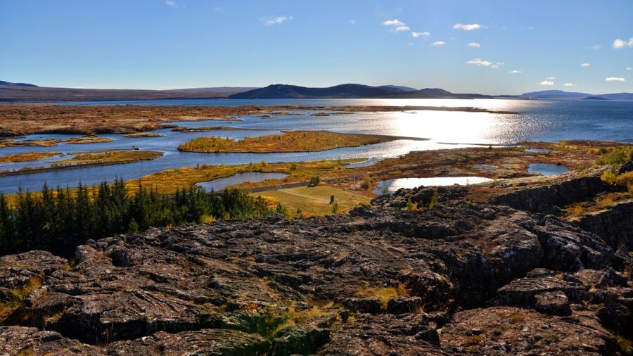 From Reykjavik: Golden Circle & Secret Lagoon Guided Tour - What the guide adds, from stories to practical tips