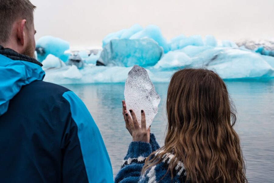 From Reykjavik: Jökulsárlón Glacier Lagoon and Diamond Beach - Lunch and timed breaks: staying human on a far-drive day