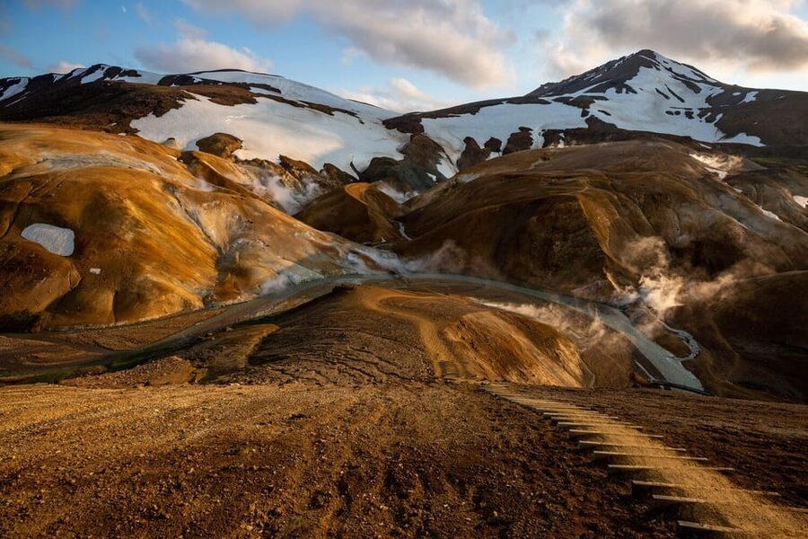From Reykjavik: Kerlingarfjöll Hiking Day Tour - The 2-hour hike: manageable effort, real outdoor conditions