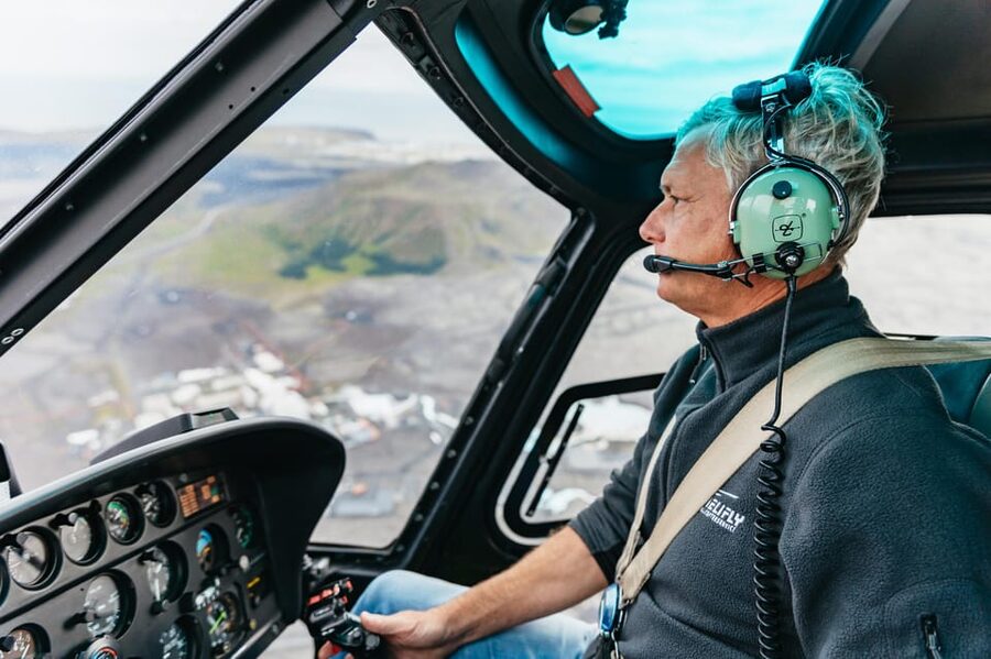 From Reykjavik: New Volcanic Area Helicopter Tour - Grindavík and the coast: where the volcanic zone meets the sea and the sky turns cinematic