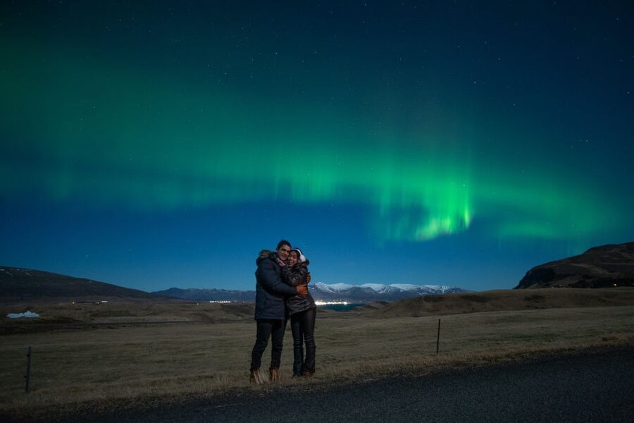 From Reykjavik: Northern Lights Guided Tour with Photos - What the guides teach you while you hunt