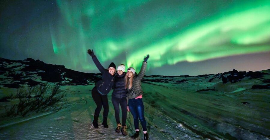 From Reykjavík: Northern Lights Super Jeep Tour - The “hunt” approach: how the guide finds better spots
