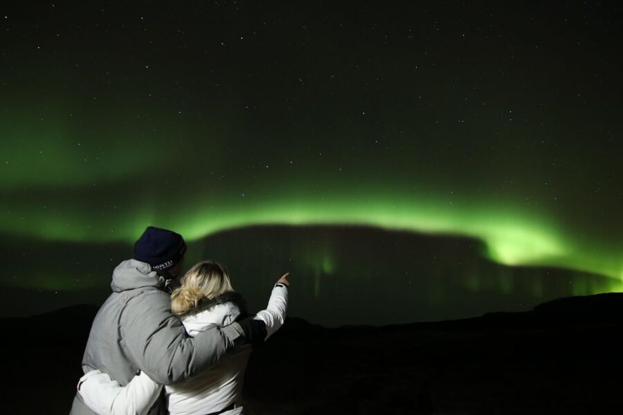 From Reykjavik: Northern Lights Tour with Hot Cocoa & Photos - Key things to know before you go