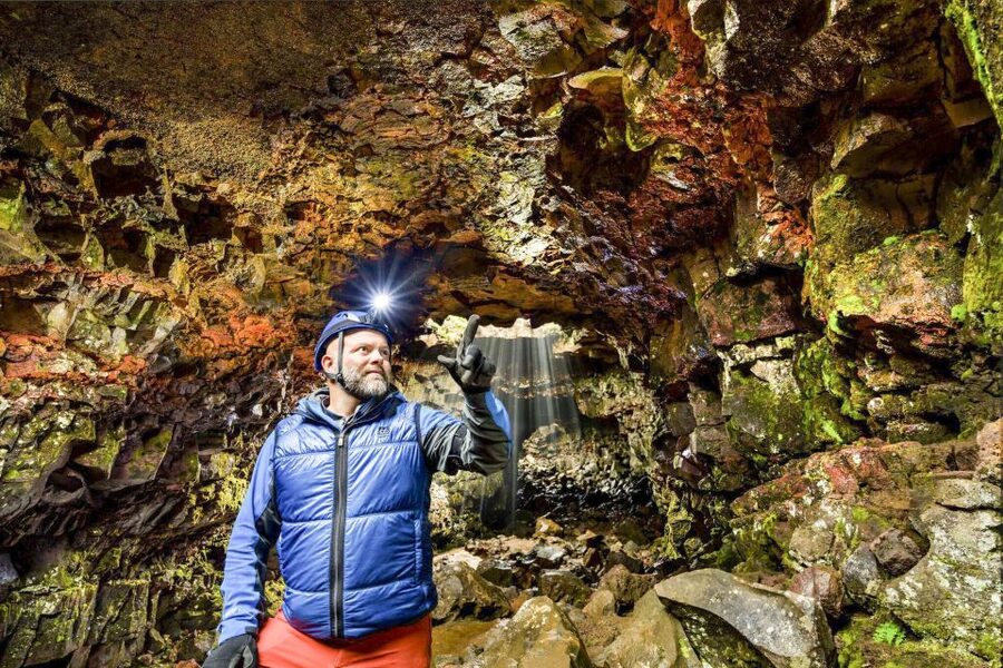 From Reykjavik: Raufarhólshellir Lava Tunnel by Bus - Walking the lava flow from Leitahraun, and why that time scale hits hard