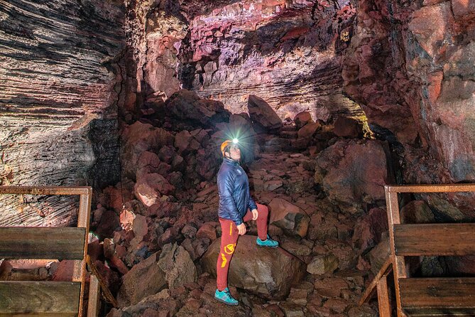 From Reykjavík: The Lava Tunnel tour with Round-trip Transfer - The volcanic lessons you get while you crawl