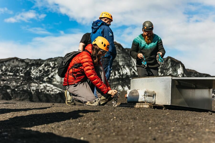 From Vik: Katla Ice Cave and Super Jeep Tour - Who this Katla Ice Cave Super Jeep tour fits best