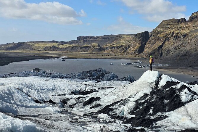 Glacier Hike Experience on Sólheimajökull - Meet on location - The 20-minute safety briefing that actually makes you calmer
