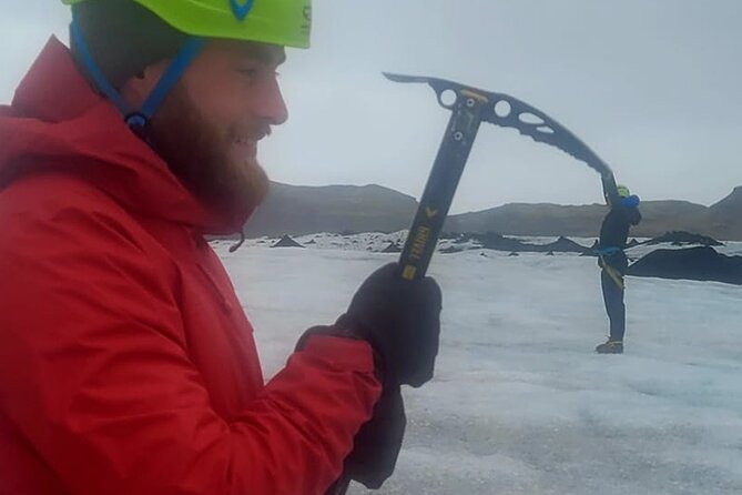 Glacier Hike Experience on Sólheimajökull - Meet on location - Walking in for about 35 minutes: learn the ice before you rush