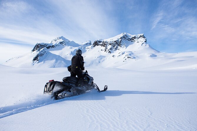 Glacier Rush - Fast pace snowmobile - SnoMo Glacier - Getting to Gullfoss and timing your day around the ride