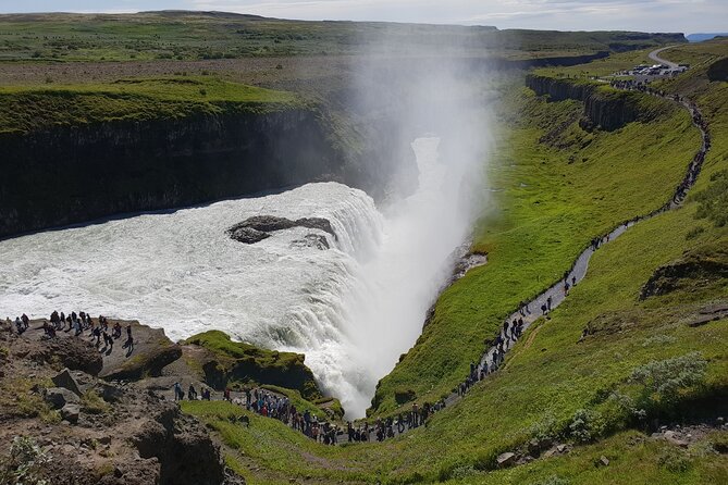 Golden Circle and Kerid Volcanic Crater Small-Group Day Tour - Kerið Crater Lake: the final wow, and why 30 minutes is just enough