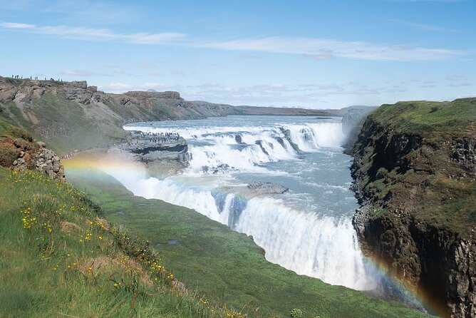 Golden Circle and Laugarás Lagoon Small Group Tour - Stop 1 at Thingvellir: Walking Between Plates and a Real Political Past