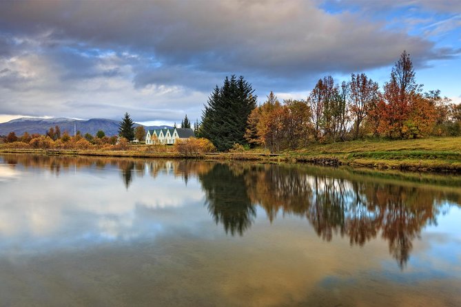 Golden Circle, Bruarfoss & Kerid Crater by Minibus from Reykjavik - Thingvellir National Park: where tectonic plates and Iceland’s parliament meet