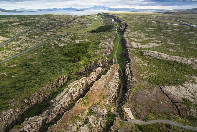 Golden Circle Classic in Small group - Also for cruises - Weather and Packing: The Unwritten Rule for Iceland