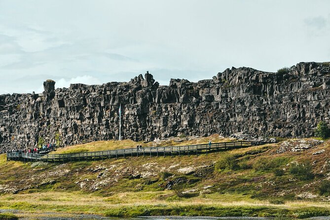 Golden Circle Cruise Arrival: Exclusive Small Group Tour - Gullfoss Waterfall: the Golden Circle stop that turns volume on