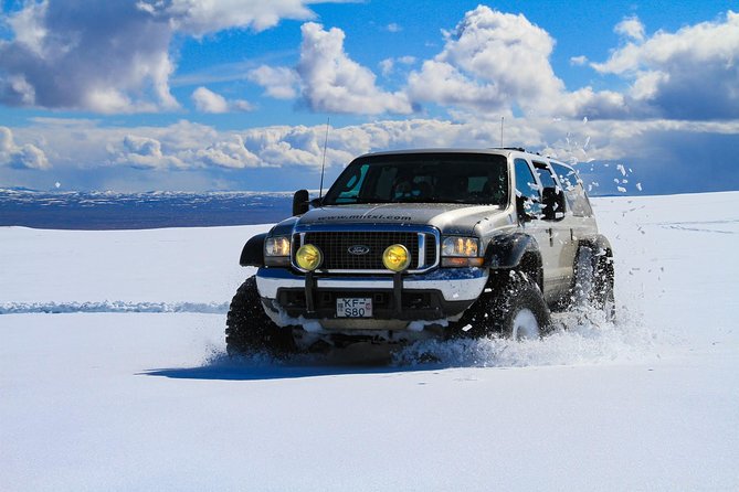 Golden Circle Glacier Super Jeep Tour / guided private tour - Entering Þingvellir’s rift zone, where tectonics is the star