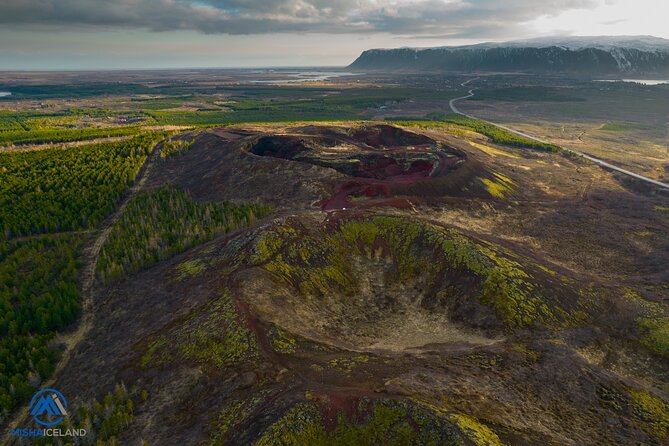 Golden circle Iceland - On-board perks: Wi-Fi, coffee and bottled water to keep you human