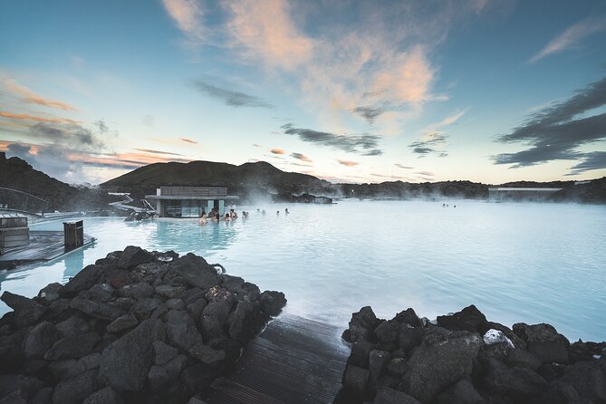 Golden Circle, Northern Lights and Blue Lagoon Tour with Ticket - Blue Lagoon Comfort: spa time with towel, mask, and a drink